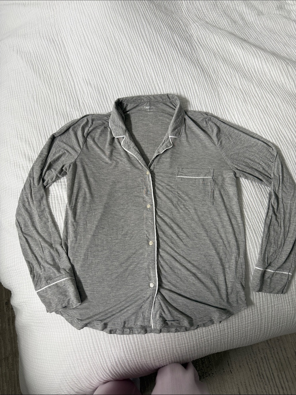 GAP Gray Long-Sleeve Button-Down Shirt with White Piping